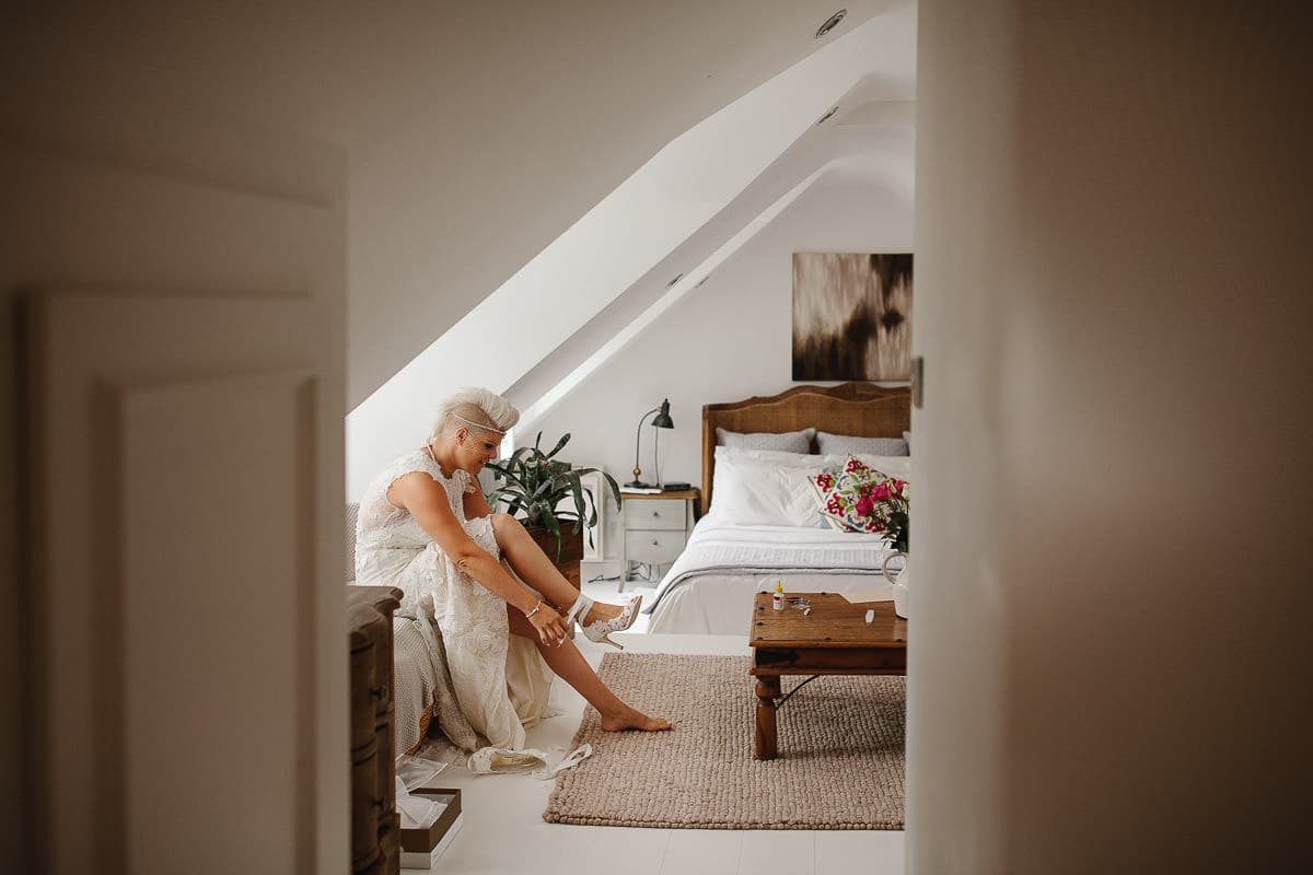 wedding photographer hampton court 23