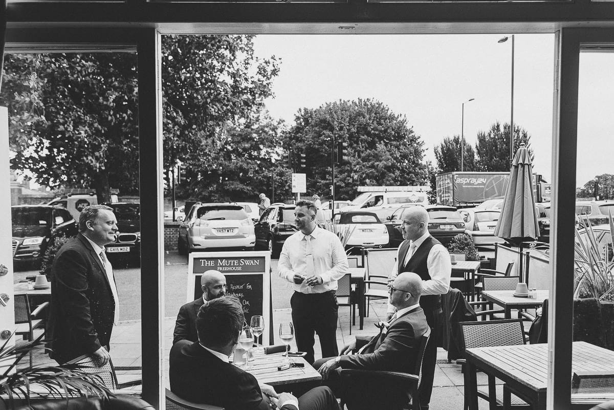 wedding photographer hampton court 26