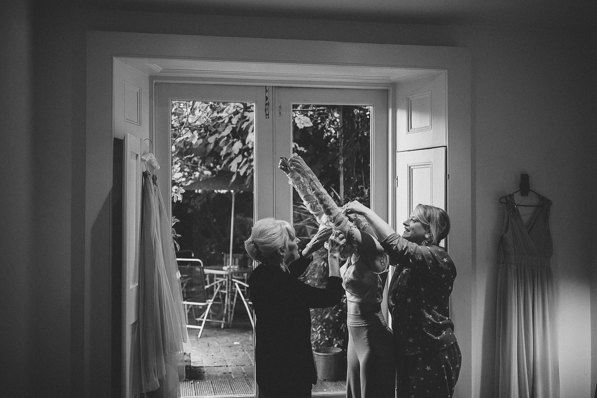 alternative wedding photographer london 8