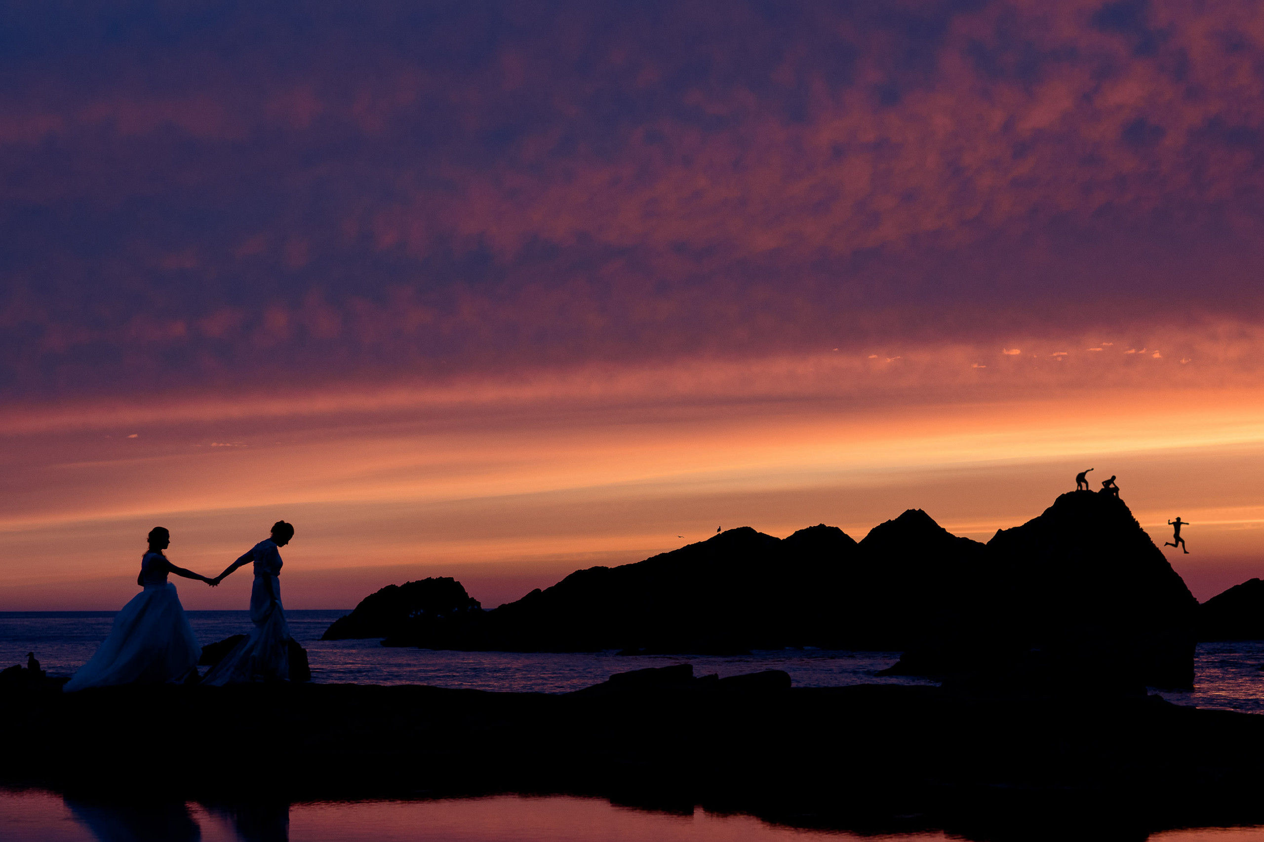 Tunnels Beaches Wedding