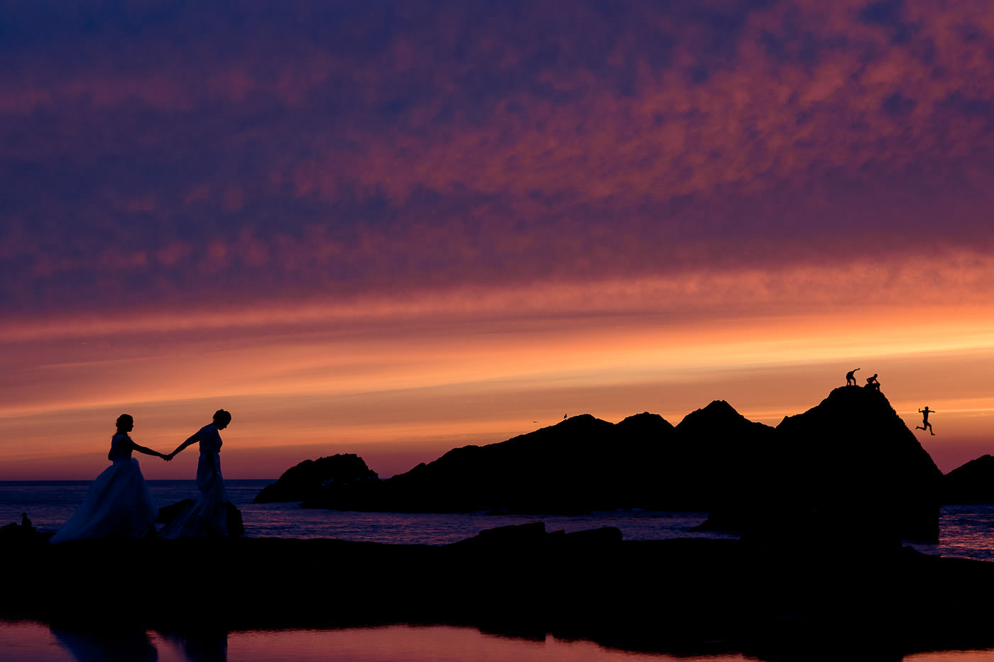 Tunnels Beaches Wedding