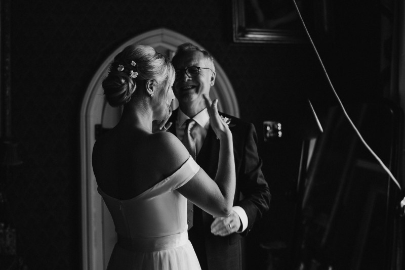 Wedding at Maunsel House Somerset 12